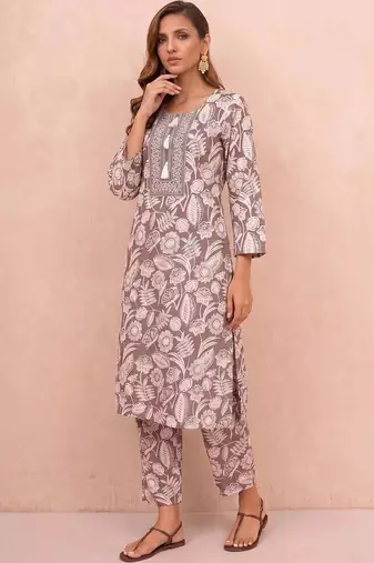 women floral printed regular thread work kurta with trousers