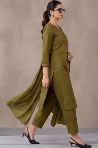 women ethnic motifs embroidered regular thread work cotton kurta with trousers & with dupatta