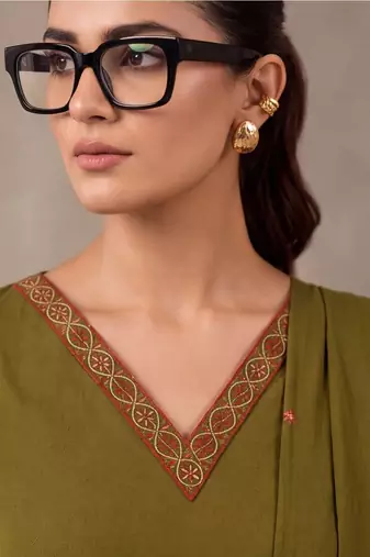 women ethnic motifs embroidered regular thread work cotton kurta with trousers & with dupatta