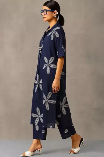 women floral printed regular cotton kurta with palazzos