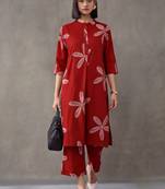 women floral printed regular cotton kurta with trousers