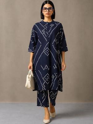 women leheriya printed regular cotton kurta with palazzos 1