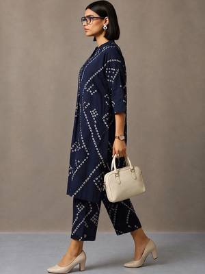 women leheriya printed regular cotton kurta with palazzos 6