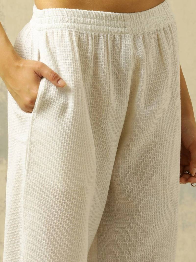 women regular cotton kurta with palazzos