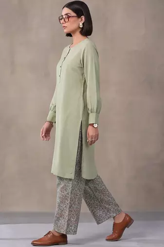 women floral regular kurta with trousers