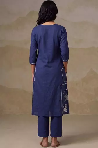 women ethnic motifs embroidered regular thread work kurta with trousers
