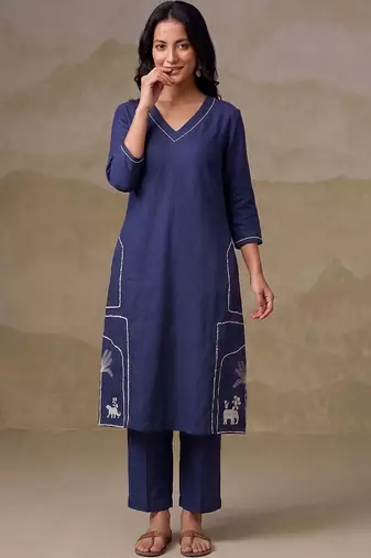 women ethnic motifs embroidered regular thread work kurta with trousers