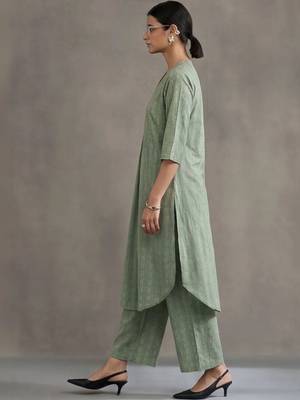 women ethnic motifs printed pleated kurta with palazzos 6