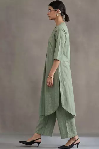 women ethnic motifs printed pleated kurta with palazzos