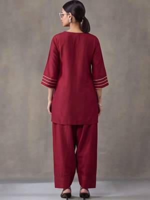 women regular gotta patti kurta with farshi salwar 3