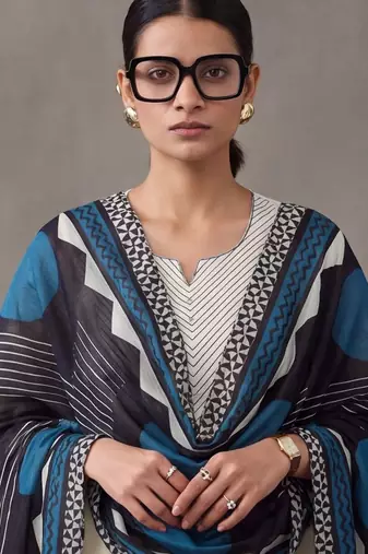 women embroidered regular thread work cotton kurta with trousers & with dupatta