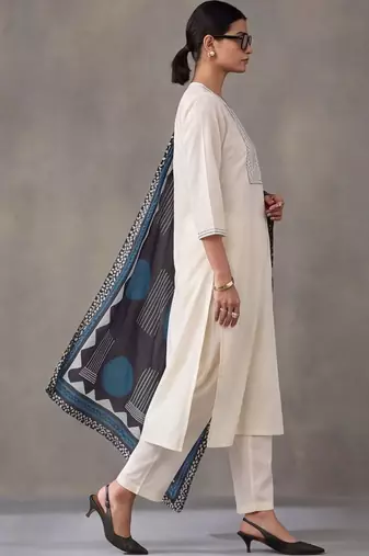 women embroidered regular thread work cotton kurta with trousers & with dupatta