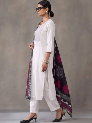 women embroidered thread work cotton kurta with trousers & with dupatta 2