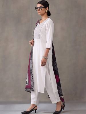women embroidered thread work cotton kurta with trousers & with dupatta 5