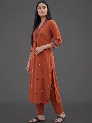 workwear women embroidered kurta with trousers 1