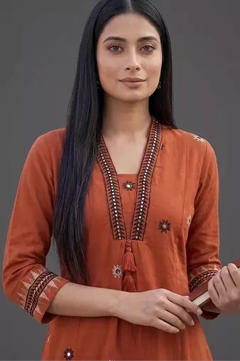 workwear women embroidered kurta with trousers