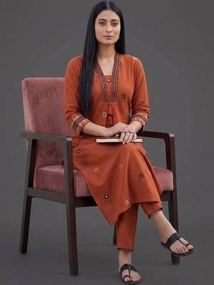 workwear women embroidered kurta with trousers 6