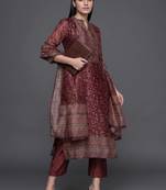 smart women printed kurta with trousers