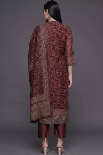 smart women printed kurta with trousers