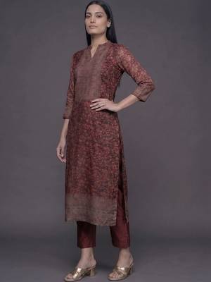 smart women printed kurta with trousers 3