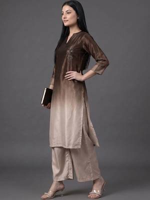 formal women dyed kurta with palazzos 4
