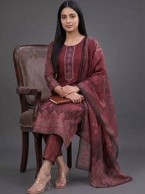 formal women printed kurta with trousers with dupatta 6