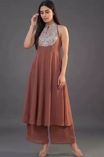 everyday workwear women embroidered kurta with palazzos