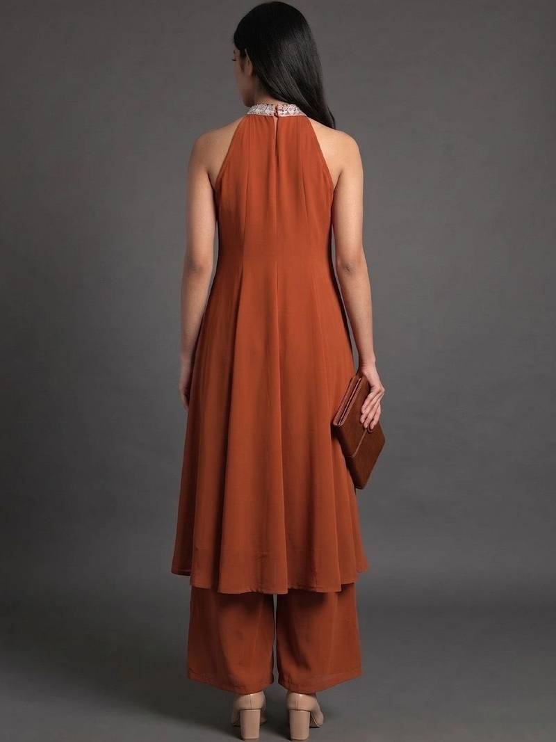 smart women embroidered kurta with palazzos