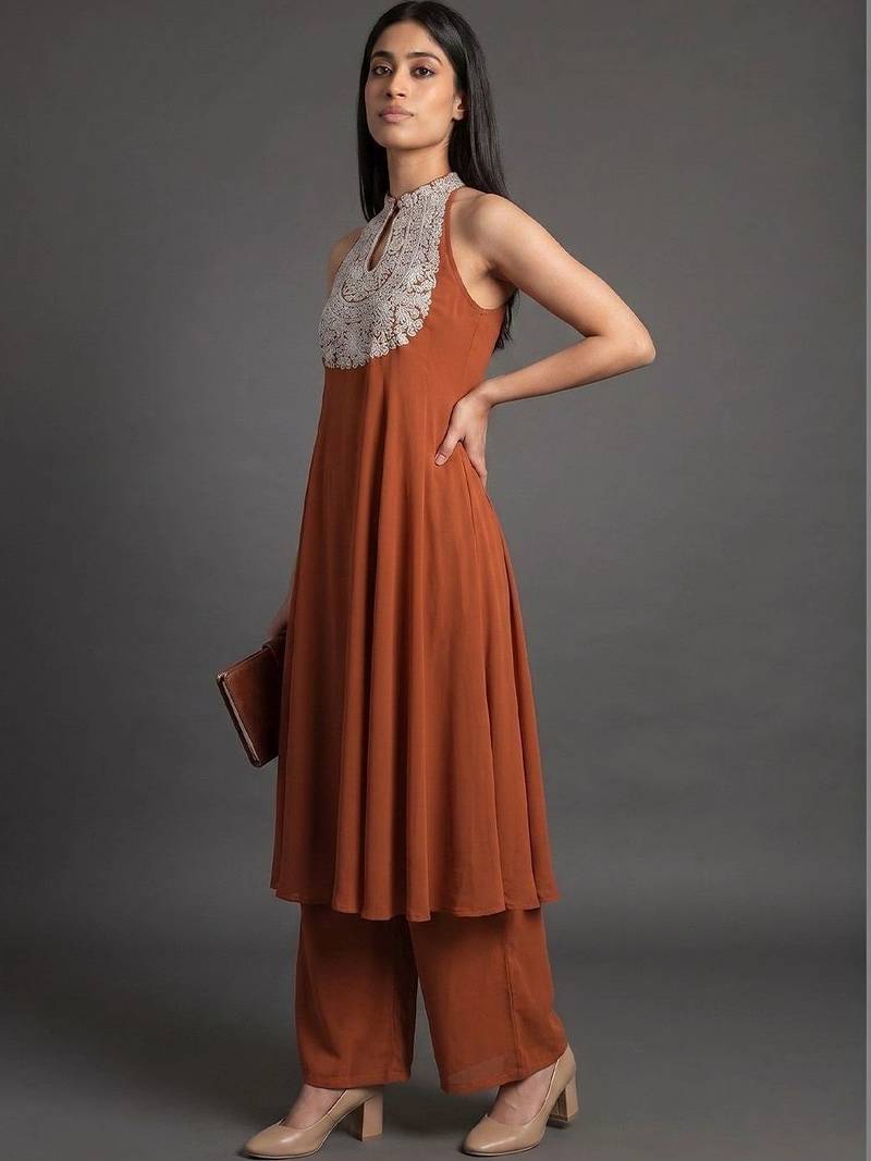 smart women embroidered kurta with palazzos