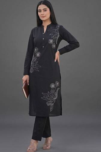 formal women embroidered kurta with trousers