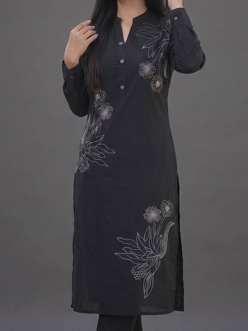 formal women embroidered kurta with trousers