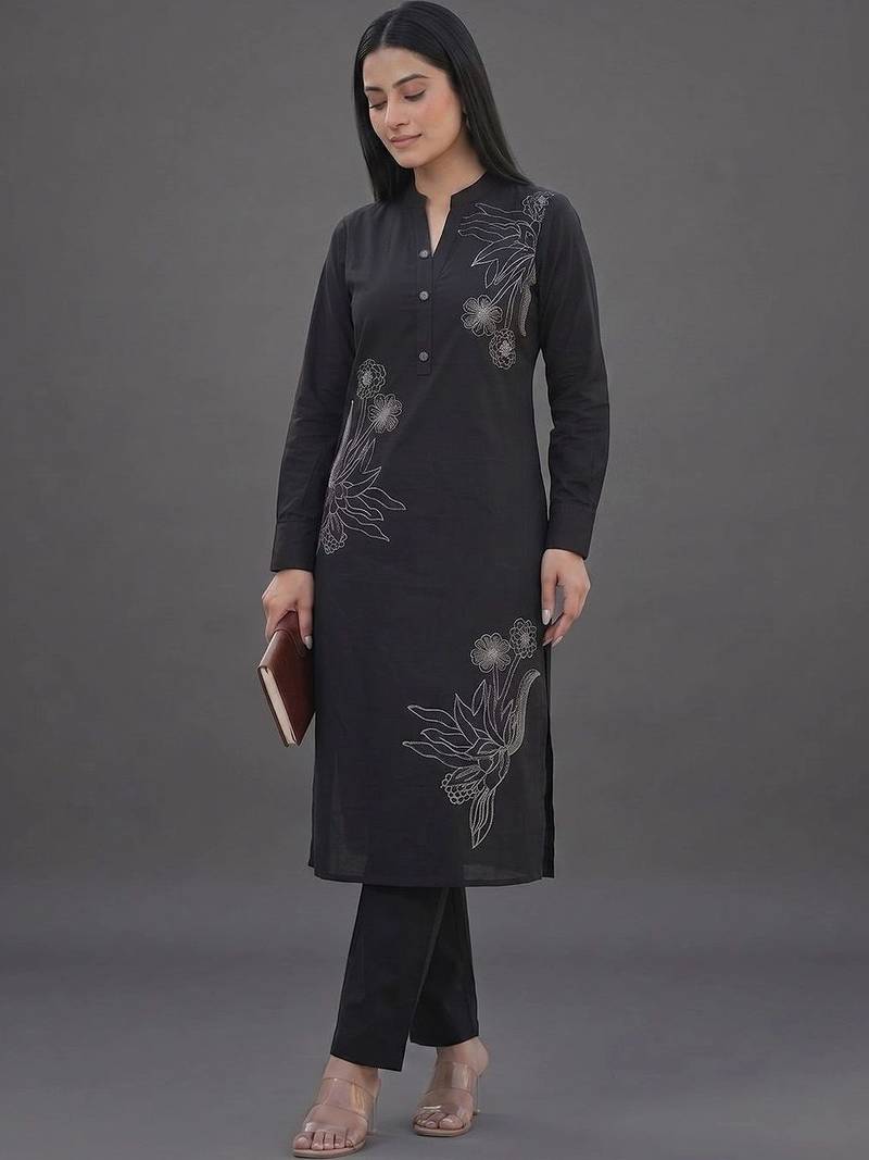 formal women embroidered kurta with trousers