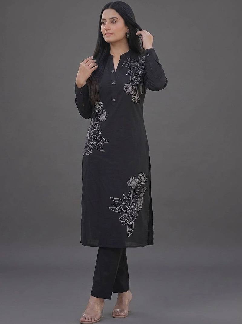 formal women embroidered kurta with trousers