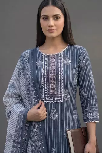 everyday workwear women printed kurta with trousers with dupatta