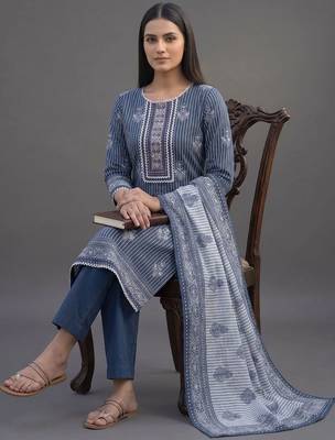 everyday workwear women printed kurta with trousers with dupatta 6