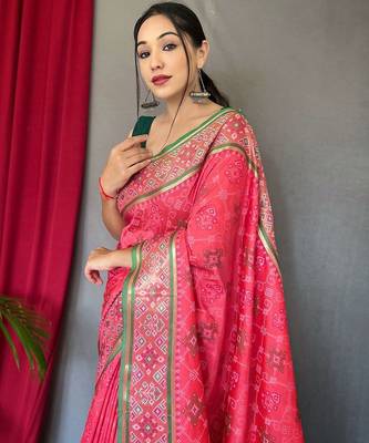 pink ethnic motif printed zari patola saree 3