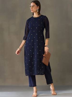 tailored women embroidered kurta with trousers 3