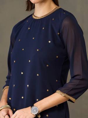 tailored women embroidered kurta with trousers 5