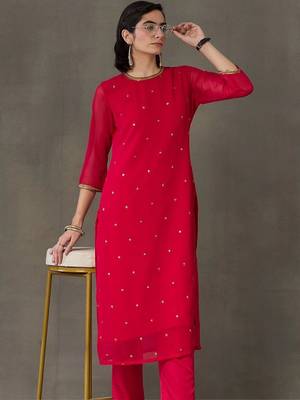 structured women embroidered kurta with trousers 2