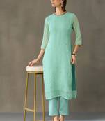 smart women embroidered kurta with trousers