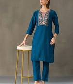 everyday workwear women embroidered kurta with trousers