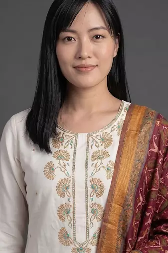 everyday workwear women embroidered kurta with trousers with dupatta