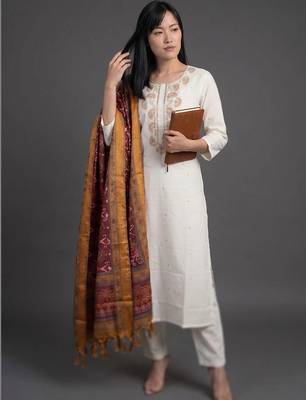everyday workwear women embroidered kurta with trousers with dupatta 7