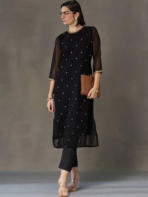 workwear women embroidered kurta with trousers 2