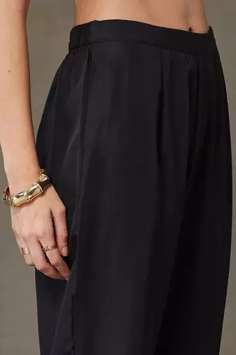 workwear women embroidered kurta with trousers