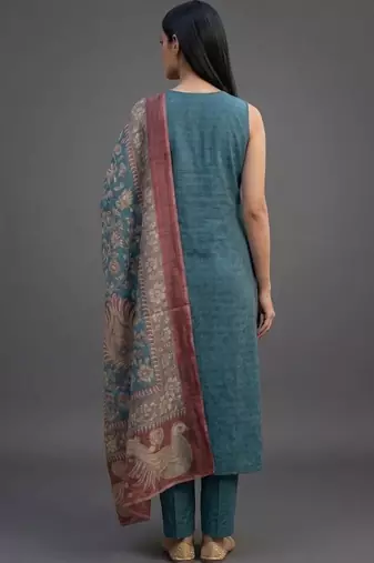 structured women kurta with trousers with dupatta