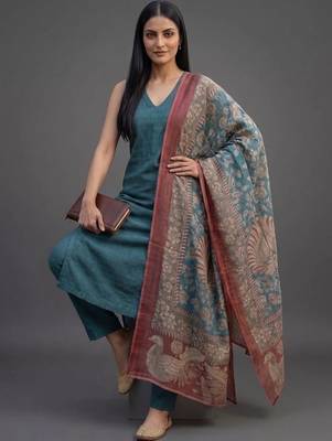 structured women kurta with trousers with dupatta 7