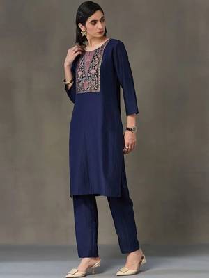 tailored women embroidered kurta with trousers 6