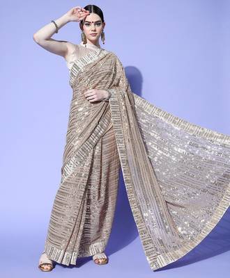 Rose geometric saree with embroidered border 2