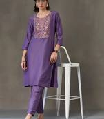 formal women embroidered kurta with trousers